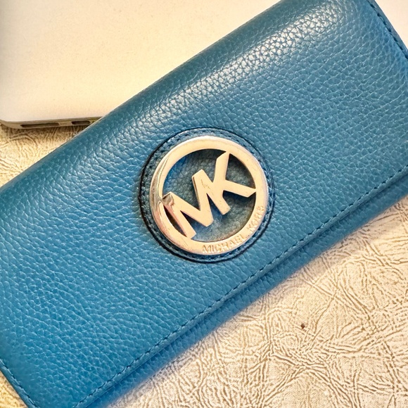 Michael Kors Lagoon Blue Large Leather Wallet with Gold MK Logo - Picture 1 of 4